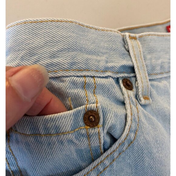Levis Classic Fit Denim Shorts Size 16 Miss Light Wash Womems - Picture 6 of 11
